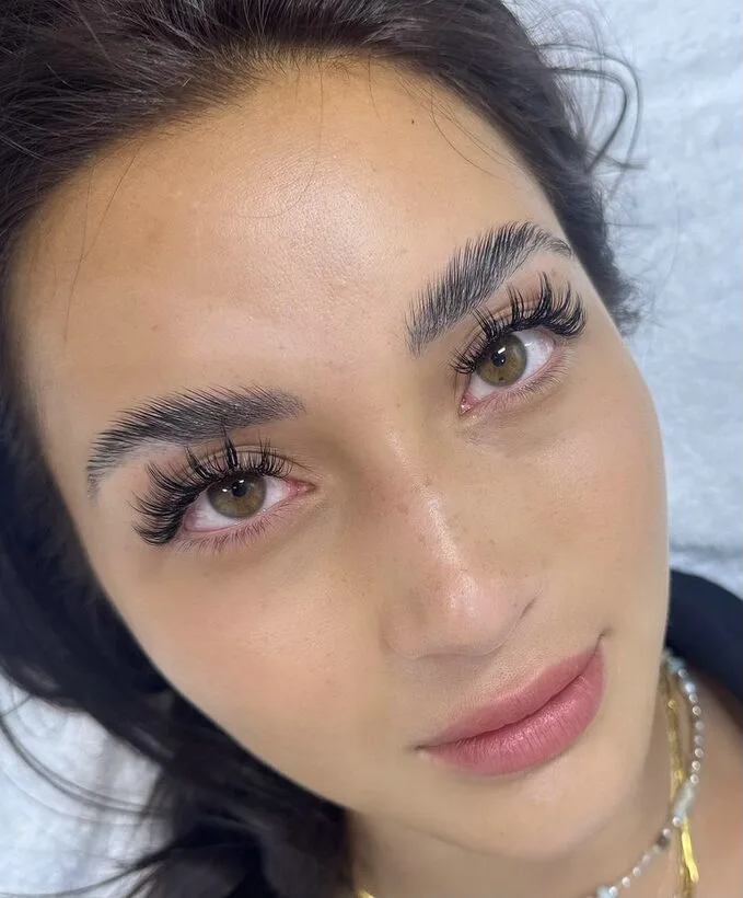 Barbie Doll lash style