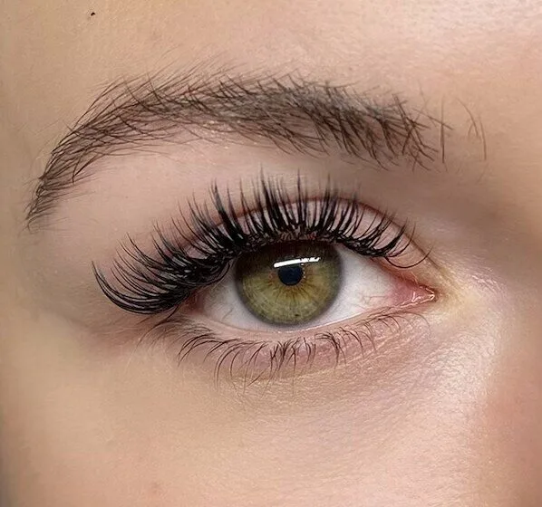 Hybrid Wet lash style