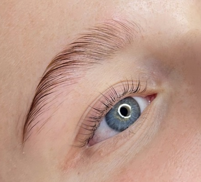 Lash & brow tint result